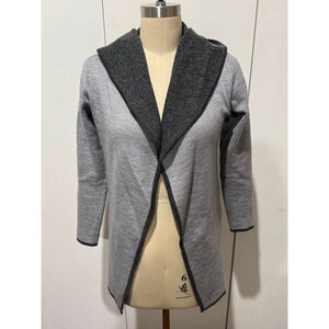 Women's BNCI by BLANC NOIR Gray open front hooded 2-tone pockets wool Cardigan S